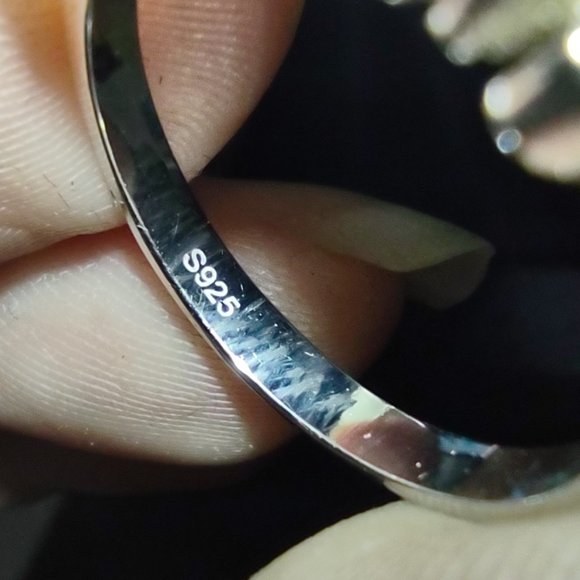 Sterling Silver CZ "Mom" Ring - Picture 5 of 5